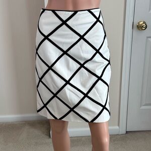 White House Black Market $118 Geometric Straight Skirt Glam Office Size 8